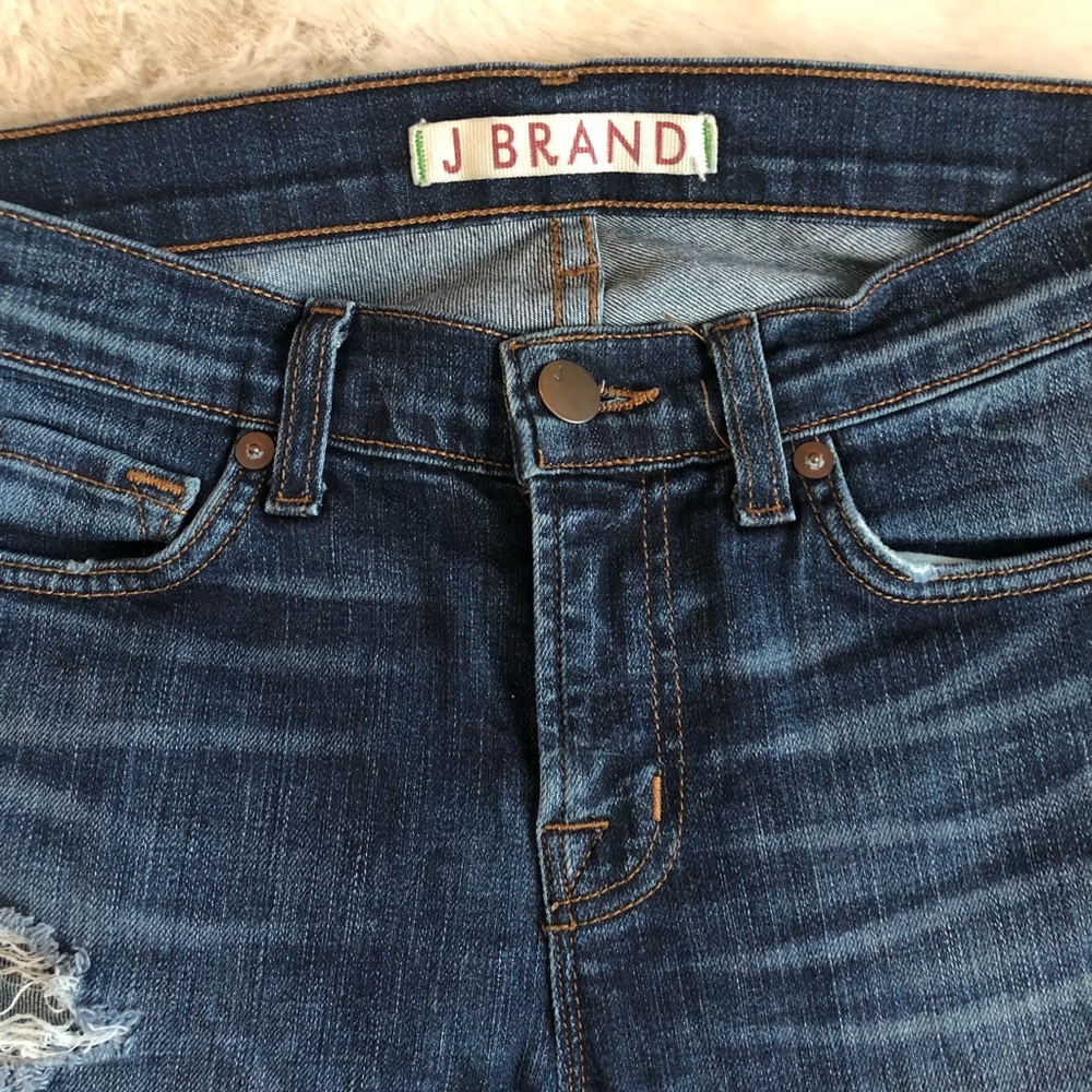 J BRAND DISTRESSED DENIM SKINNY JEANS